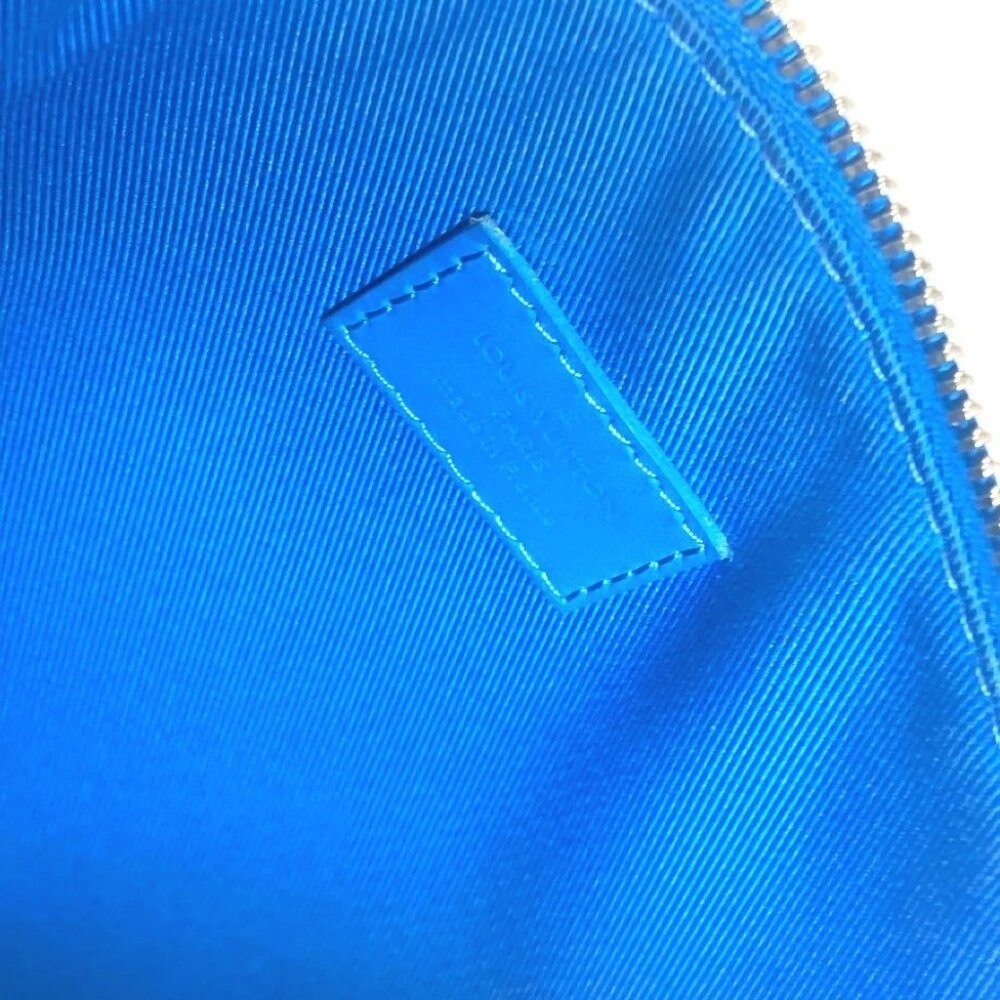 LOUIS VUITTON M82270 Aerogram Takeoff-Pouch Clutch (Initials "MH" on name tag) - Picture 14 of 15